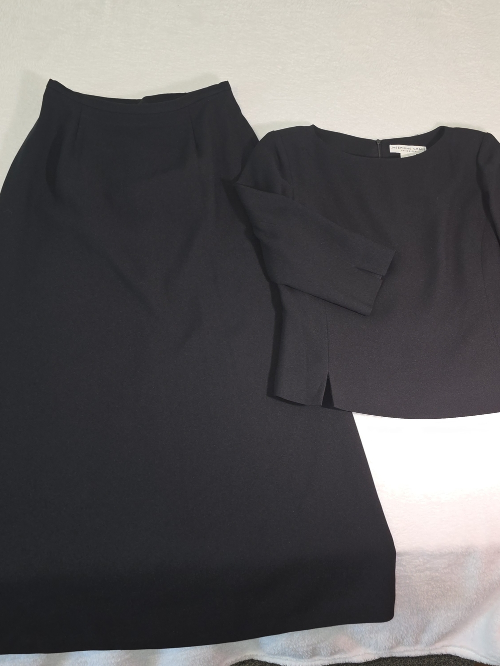 Josephine Chaus Skirt Suit Womens 4 Black Short Sleeve Top 2 Piece